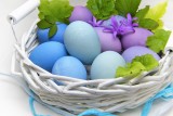 Pisanki – tak ozdobisz jajka na Wielkanoc. Farbki, naturalne barwniki i zdobienia pisanek