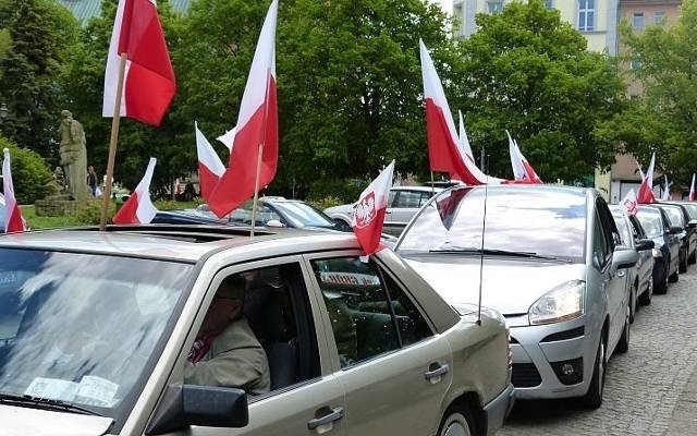 3 maja w Szczecinie. Jedyny taki w Polsce uroczysty przejazd samochodów