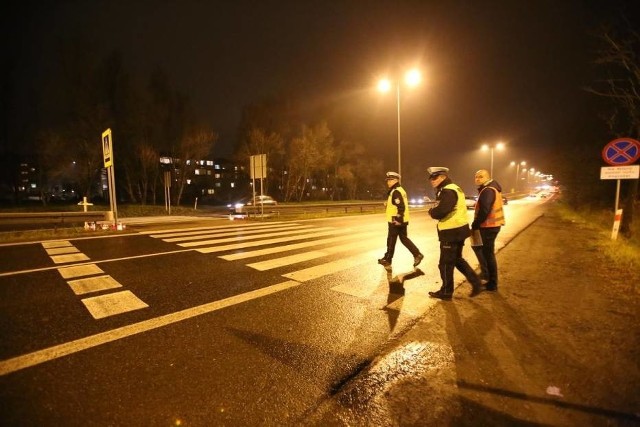 Śląscy policjanci kontrolują kierowców na DK44 w Mikołowie