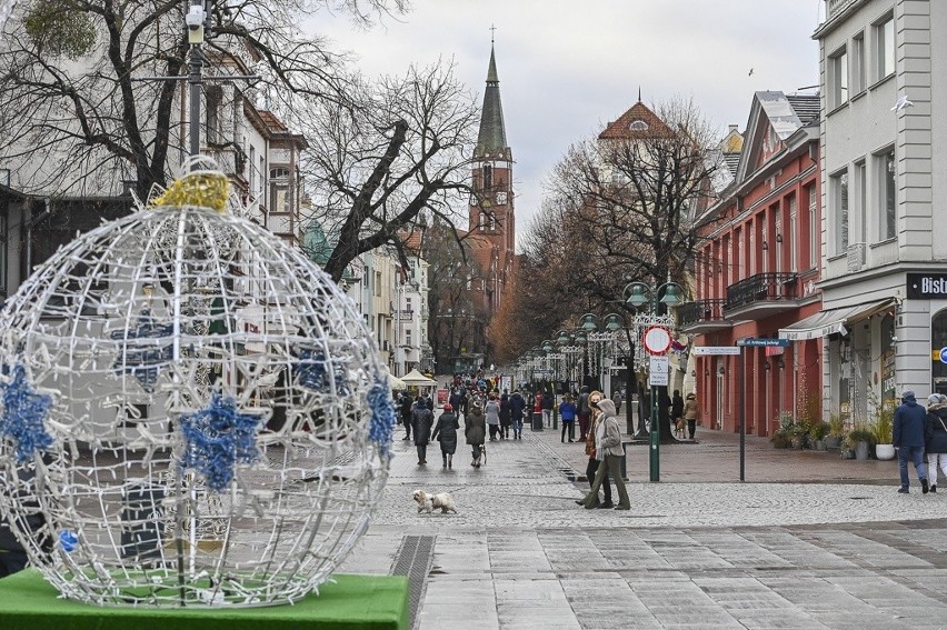 Boże Narodzenie 2020 w Sopocie. Mieszkańcy i turyści chętnie...