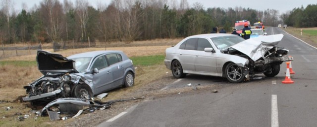 Cztery osoby zostały poszkodowane w wypadku drogowym, który wydarzył się w środę o godzinie 12.30 w Kamiennej Woli w gminie Odrzywół.