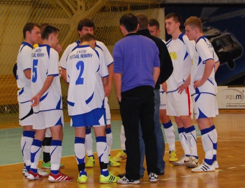 Awans w pięknym stylu - EKOM Futsal Nowiny w gronie 16 najlepszych polskich drużyn
