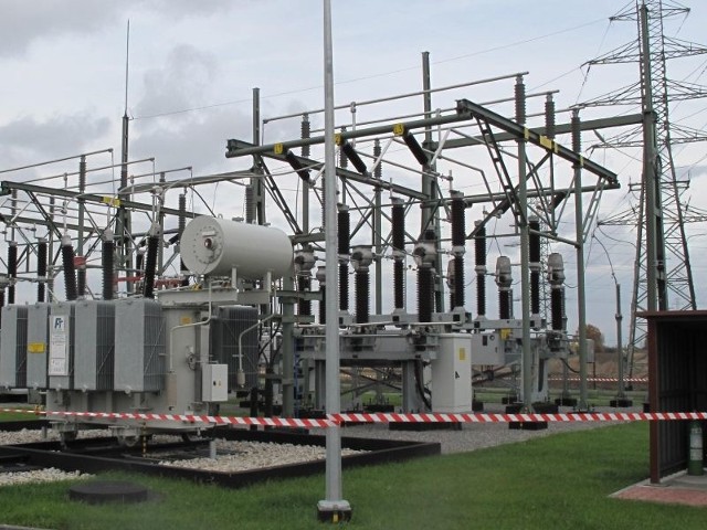 PGE kusi klientów gwarancją stałej ceny za prąd