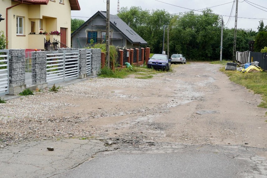 Tak wygląda ul. Kazaneckiego. Mieszkańcy denerwują się, że...