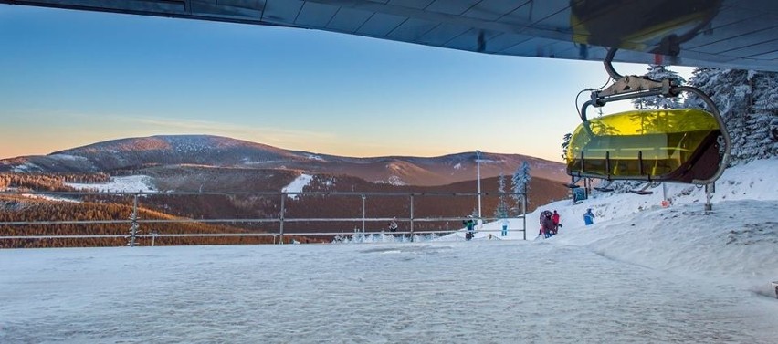 CZARNA GÓRA SKI RESORT - TRASY, WYCIĄGI, WARUNKI, KAMERY NA...