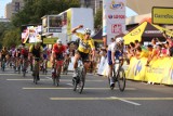 Pasjonujący finisz Tour de Pologne w Katowicach. Ackermann znów najszybszy. Kolarze ominęli pętlę w Tarnowskich Górach