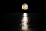 Letnia pełnia Księżyca, 3 sierpnia 2020. Zwróć uwagę na to, co cię ogranicza w życiu, ale zadbaj o bezpieczeństwo. Pełnia pobudza