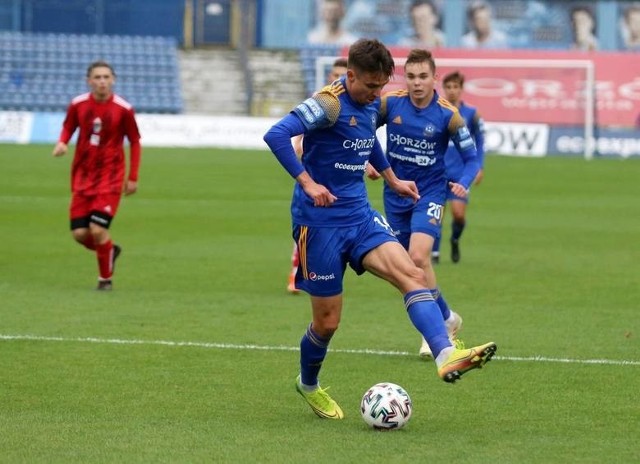 Ruch Chorzów wygrał z Unią Kosztowy 5:2 w ćwierćfinale Regionalnego Fortuna Pucharu Polski okręgu Katowice.