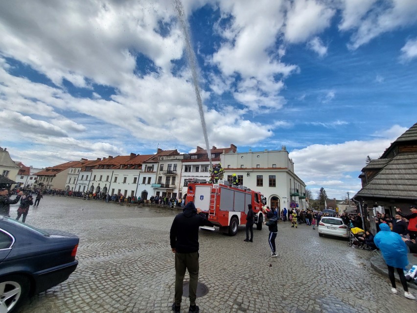 Strażacki lany poniedziałek w Kazimierzu Dolnym powrócił po 2-letniej przerwie!