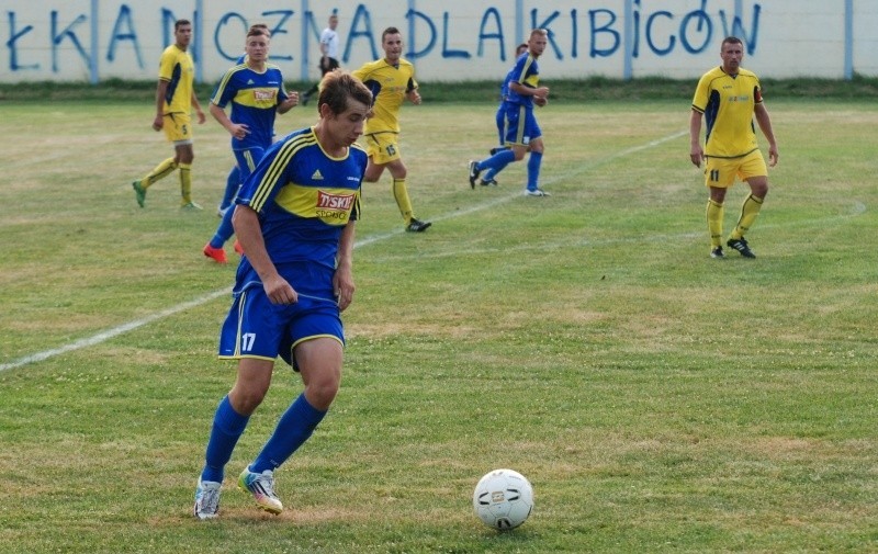 IV liga. Lubrzanka Kajetanów - Alit Ożarów 0:1