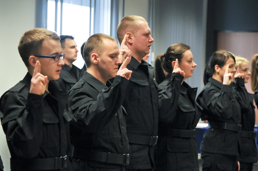 Młodzi policjanci będą szkolić się szkole w Słupsku.