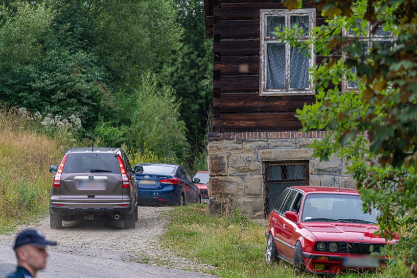 Mieszkańcy Florynki wstrząśnięci zbrodnią. Syn zabił matkę, a potem ranił sąsiadkę 