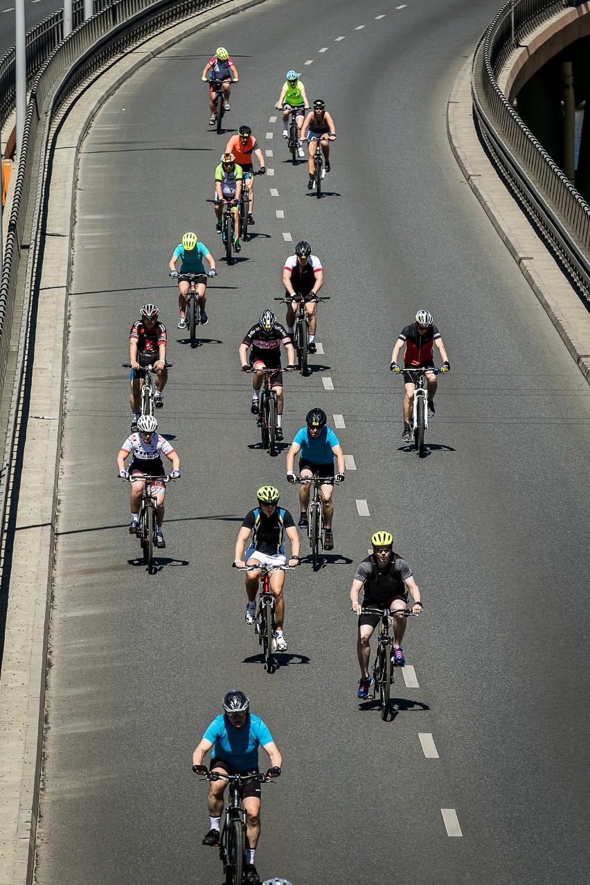 Bydgoszcz Cycling Challenge. Rowerzyści opanowali Trasę Uniwersytecką [WIDEO, ZDJĘCIA]