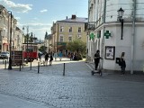 Mężczyzna utknął w pomieszczeniu z bankomatem w centrum Tarnowa i spalił swoją kartę płatniczą.  Na pomoc wezwano służby