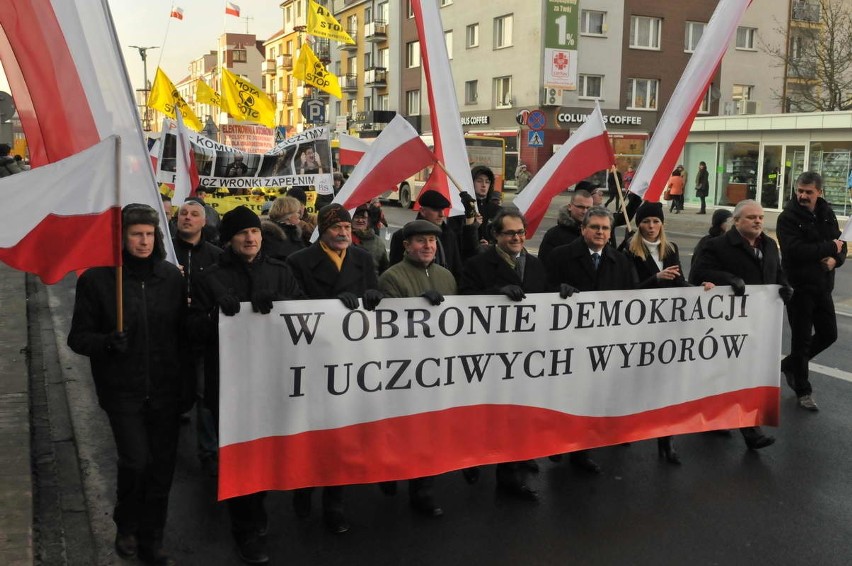 Około 300 osób wzięło udział w marszu, który pod hasłem "W...