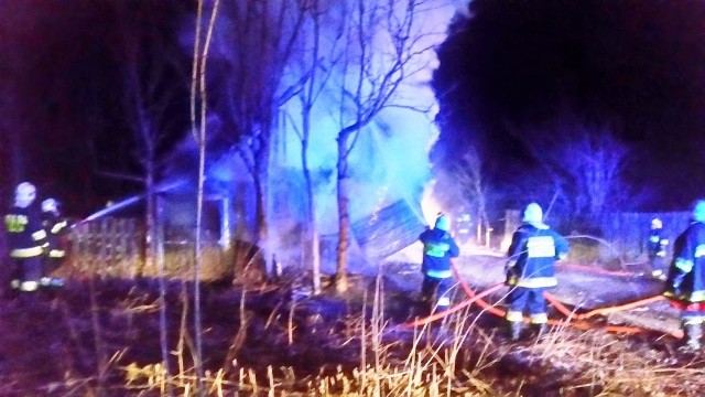 W poniedziałek o godz. 20:30 strażacy OSP Konie pojechali do pożaru niezamieszkałego budynku mieszkalno-gospodarczego w miejscowości Teodorówka.