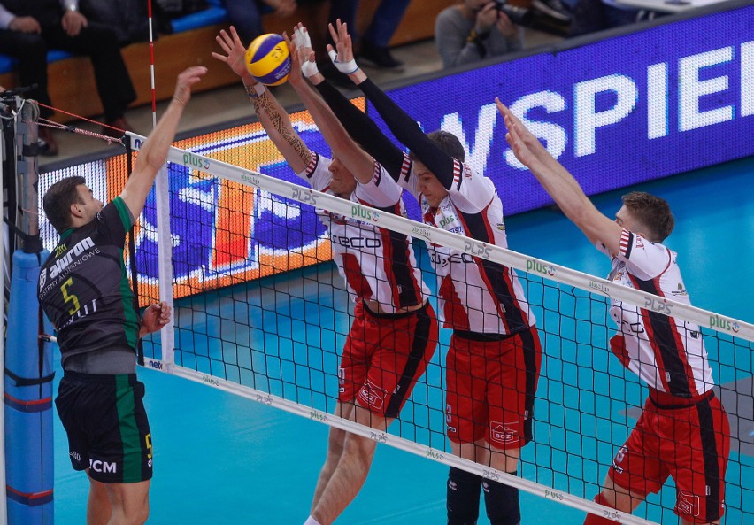 Sensacja! Asseco Resovia przegrała u siebie z Zawierciem 2:3...