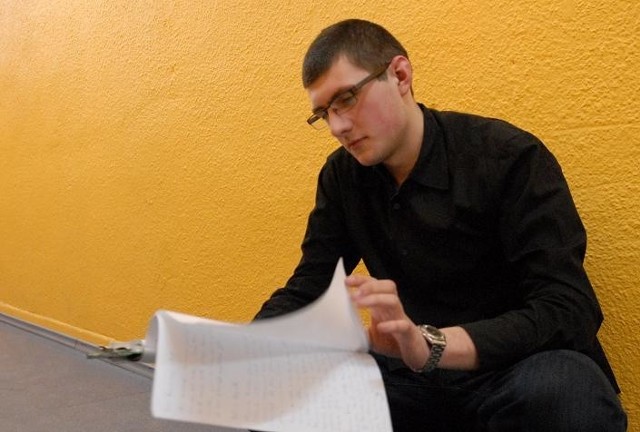 Mateusz Kasperczyk z pierwszego roku animacji kultury ma przed sobą kilka ciężkich egzaminów. Zaczął już przeglądać notatki i uczyć do sesji.