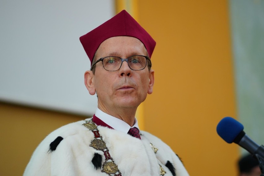 Prof. dr. hab. Maciej Żukowski, rektor Uniwersytetu...
