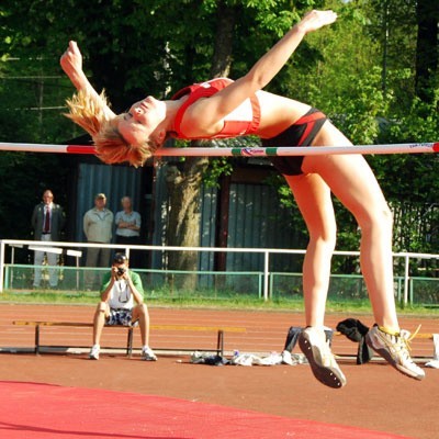Kamila Stepaniuk już w pierwszym tegorocznym starcie pokonała poprzeczkę na wysokości 190 centymetrów. Uzyskała minimum na Uniwersjadę w Belgradzie, która odbędzie się w pierwszej połowie lipca.