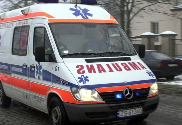 Dziewczęta odwieziono do szpitali w Szczecinie.