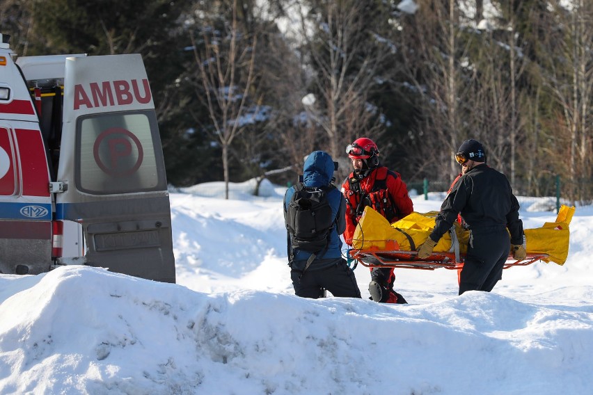 Lawina w Tatrach. Cztery osoby poszkodowane, w tym jedna nieprzytomna [ZDJĘCIA]