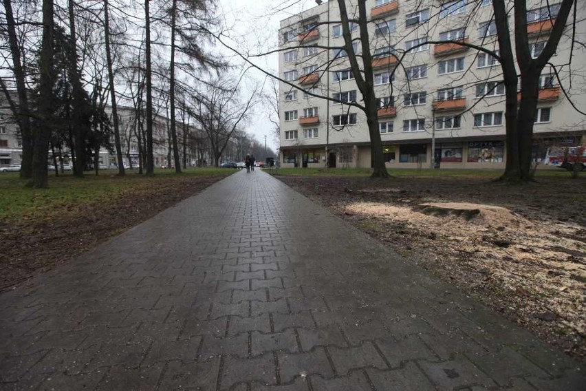 Kraków. Miliony na naprawy chodników w Hucie. Wiele nadal czeka jeszcze na odnowę