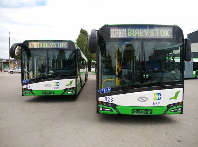 W poniedziałek, 5 września, na ulice Białegostoku wyjadą kolejne nowe autobusy. Do KPKM dotarły już cztery autobusy przegubowe Solaris Urbino 18.
