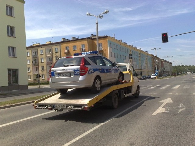 W poniedziałek skarżyski radiowóz odwieziono do naprawy do Kielc.