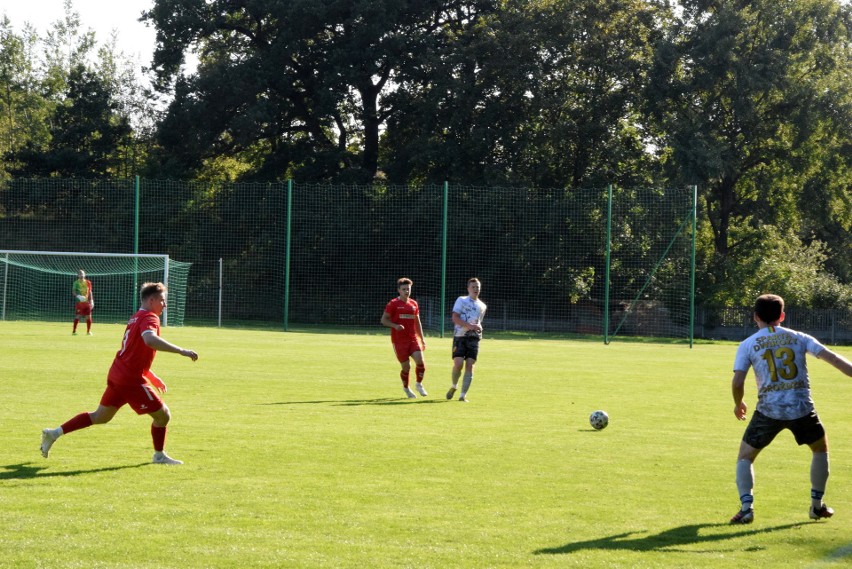 Klasa okręgowa. Zobacz ZDJĘCIA i VIDEO z meczu Orlęta Kielce - Sparta Dwikozy 