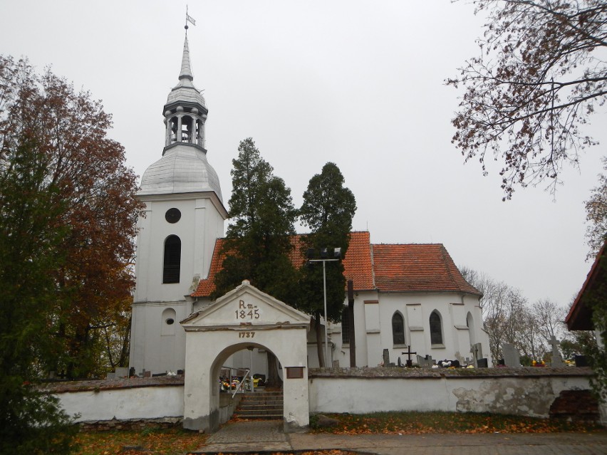 Ozdobą Ostromecka jest także pierwotnie gotycki kościół...