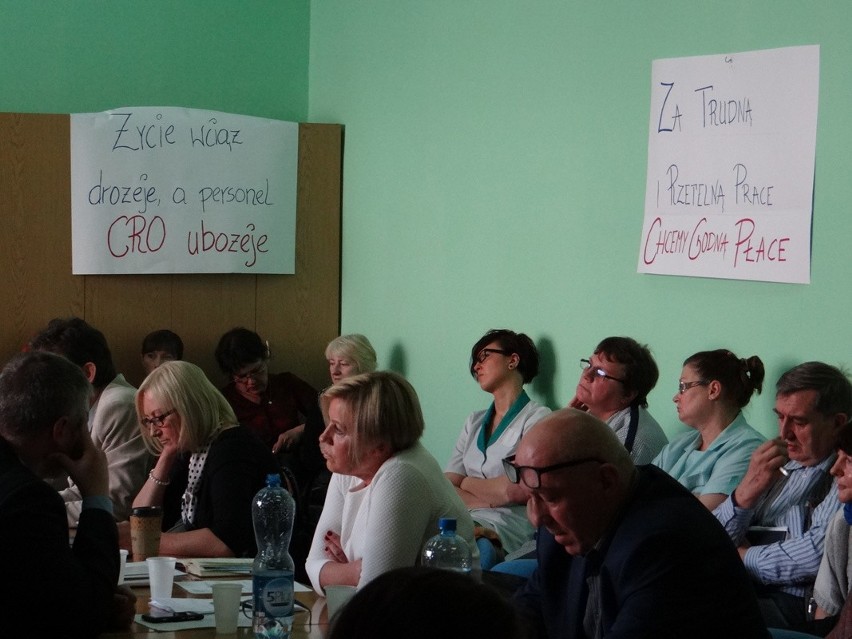 Pracownicy DPS przy Przybyszewskiego chcą podwyżek i równego traktowania [ZDJĘCIA]