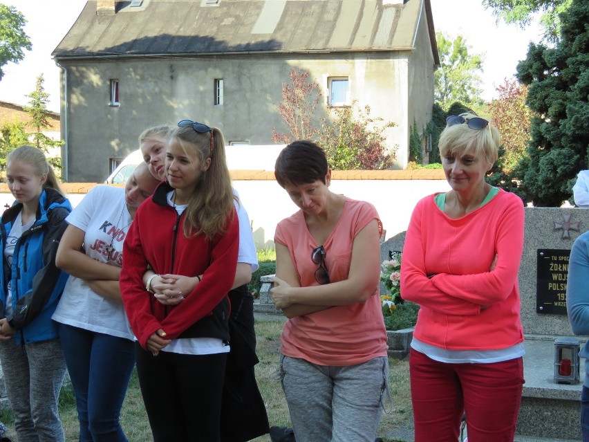 Gliwicka Piesza Pielgrzymka na Jasną Górę 2015: Pielgrzymi wyruszyli z Tworoga [ZDJĘCIA, WIDEO]