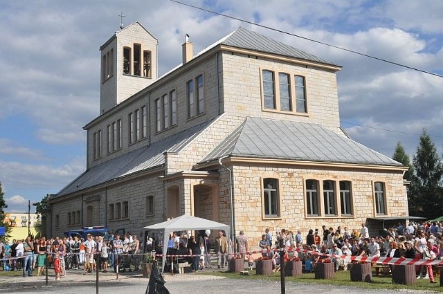 Festyn odbywał się na placu Parafii Najświętszej Marii Panny w Stąporkowie