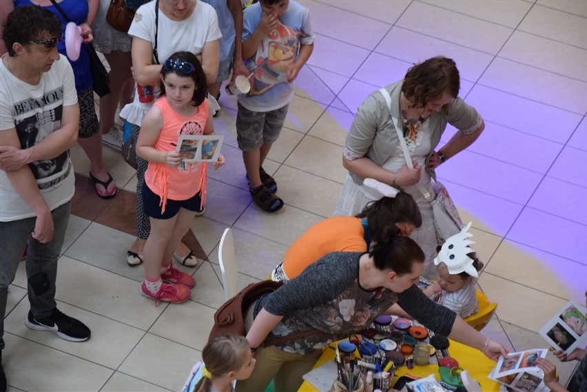 Dinozaury śmieszą i straszą w Galerii Jurajskiej