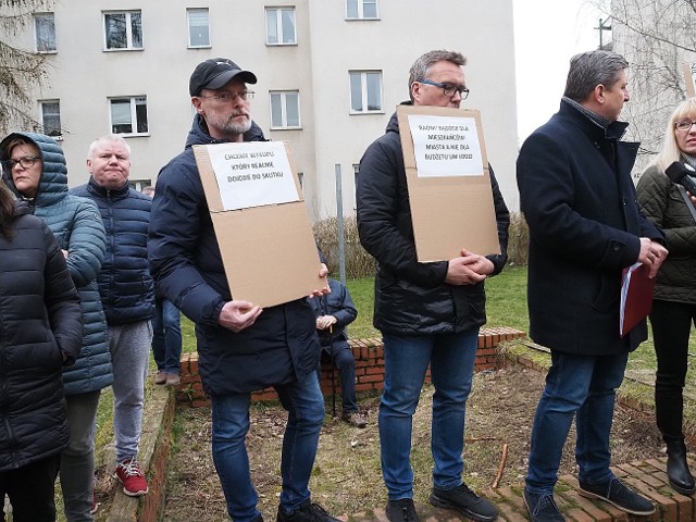Drugie spotkanie na które przyszło ponad 100 mieszkańców Janowa zainteresowanych wykupem komunalnych mieszkań odbyło się 2 marca.