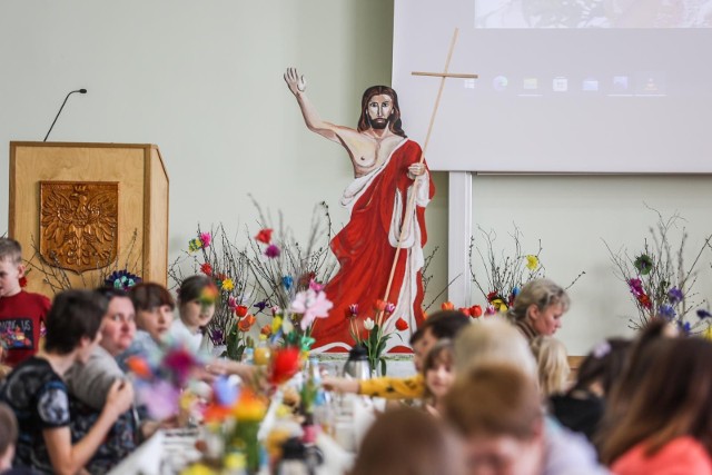 Sopot: - Chrystus zmartwychwstał! Prawdziwie zmartwychwstał! Wielkanocne śniadanie uchodźców z Ukrainy