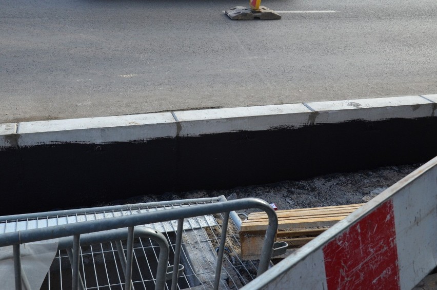 Budowa przejścia dla pieszych na ul. Świdnickiej i remont...