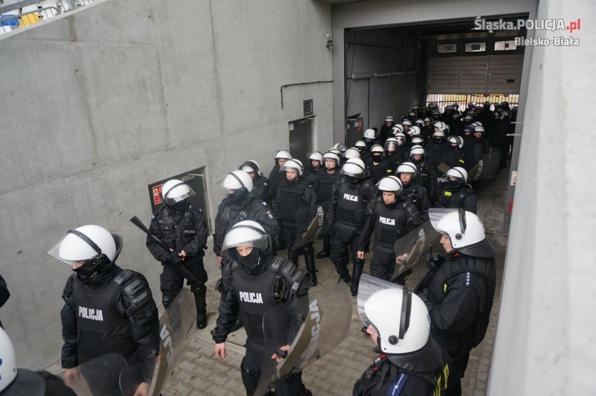 Ponad 150 policjantów w środę wzięło udział w ćwiczeniach na...