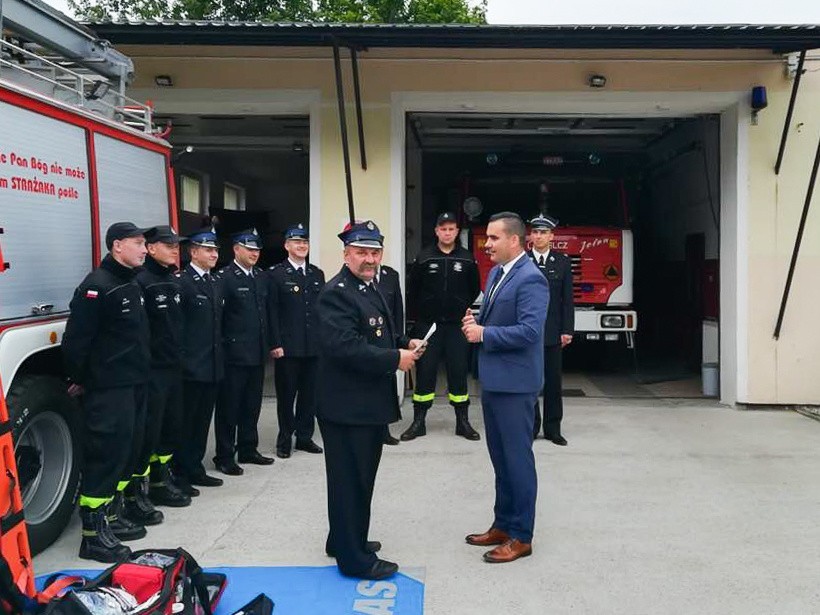 Strażacy z gminy Potęgowo otrzymali nowy sprzęt ratownictwa...