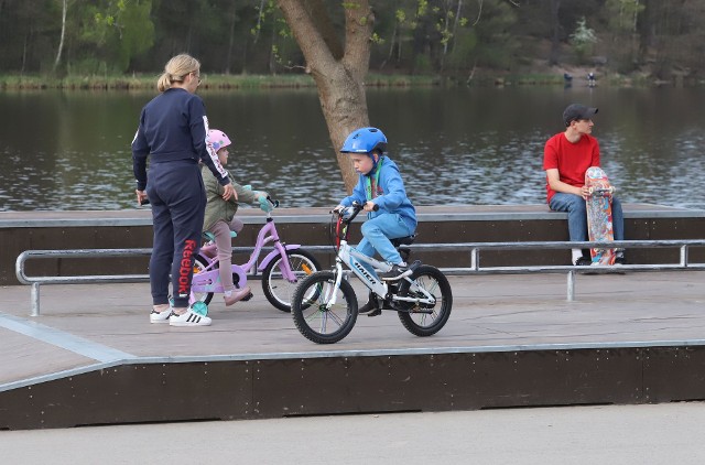 W sobotę nad zalewem Siczki aktywnie spędzali czas także najmłodsi mieszkańcy. Zobaczcie wypoczywających na kolejnych slajdach.