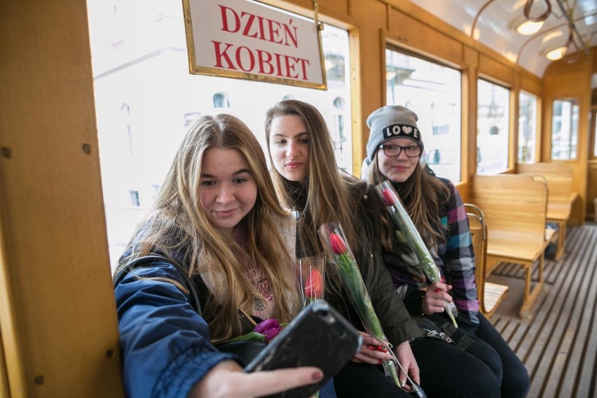 Dzień kobiet 2019. Skąd się wzięło to święto. Historia obchodów międzynarodowego święta