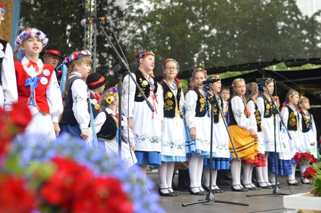 Na Zjazd Kaszubów w Chojnicach w 2019 r przyjechali Kaszubi z całego województwa