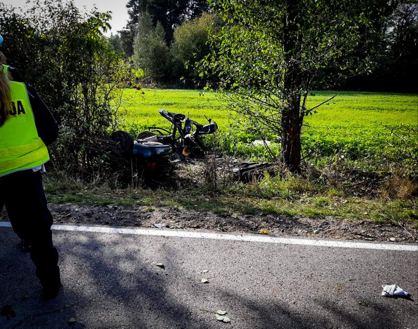 Szczuczyn - Wąsosz. Poważny wypadek w powiecie grajewskim. Pięciu mężczyzna z audi zostało rannych. Droga była zablokowana [ZDJĘCIA]