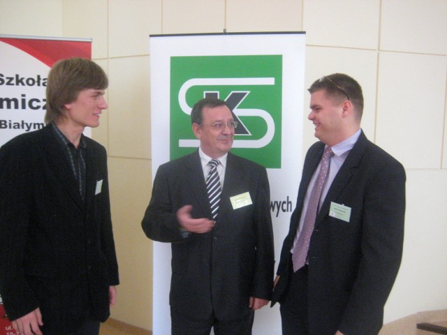 Robert Parzonko (z lewej) i Łukasz Kruszewski, studenci WSE mają to samo zdanie, co Edward Kosakowski o księgowych: wolny rynek uatrakcyjnił ten zawód i nadał mu nową rangę.