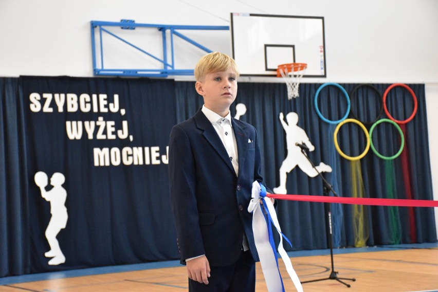 Szkoła w Szropach w powiecie sztumskim ma halę z prawdziwego zdarzenia. "Spełniło się marzenie wielu pokoleń"