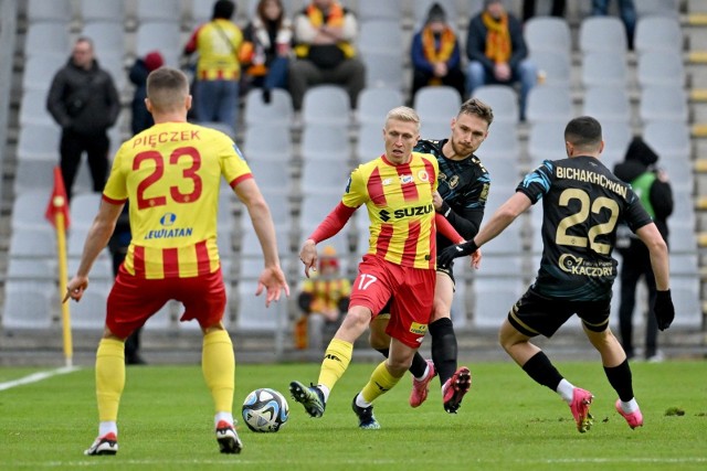 Korona Kielce - Pogoń Szczecin 2:2.