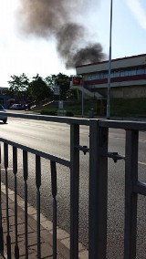 Wrocław: Pożar samochodu dostawczego na ul. Grabiszyńskiej (FOTO)
