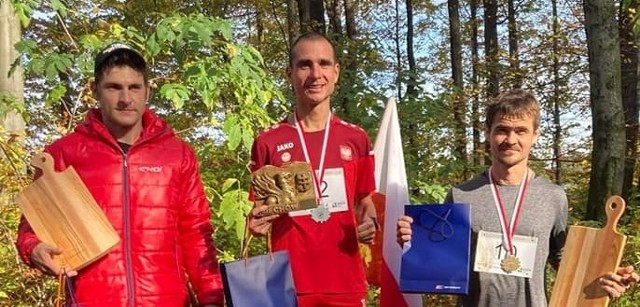 Tomasz Gawroński (w środku) odniósł kolejny sukces