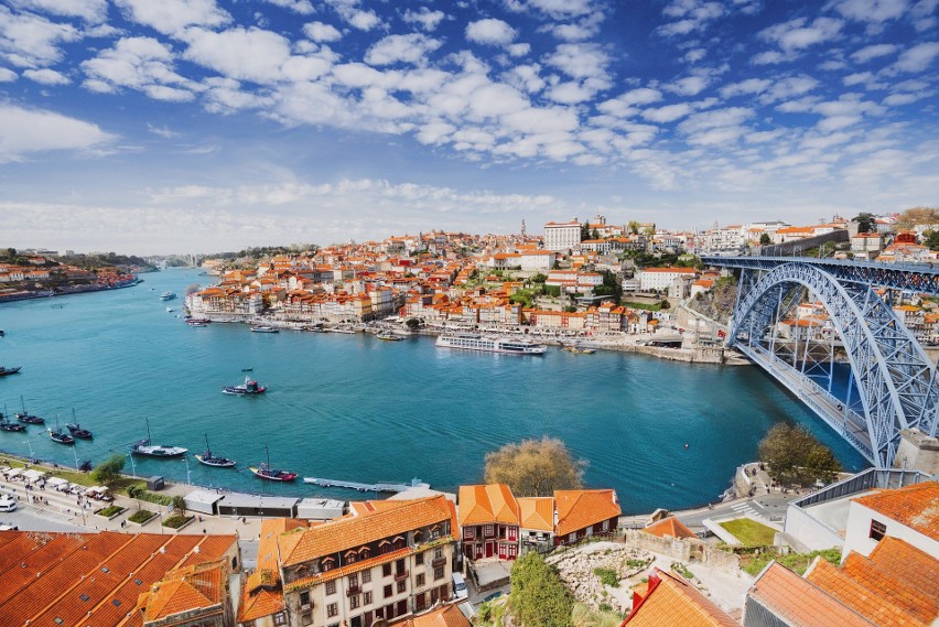 Porto to jedno z najchętniej odwiedzanych miast w...